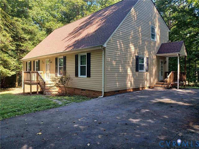 4601` BLACK OAK Rd, Chester, VA 23237