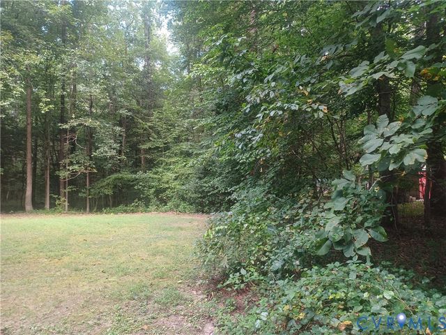 4601` BLACK OAK Rd, Chester, VA 23237