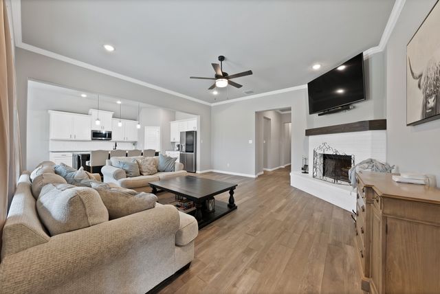 7440 Briar Road, Azle, TX 76020