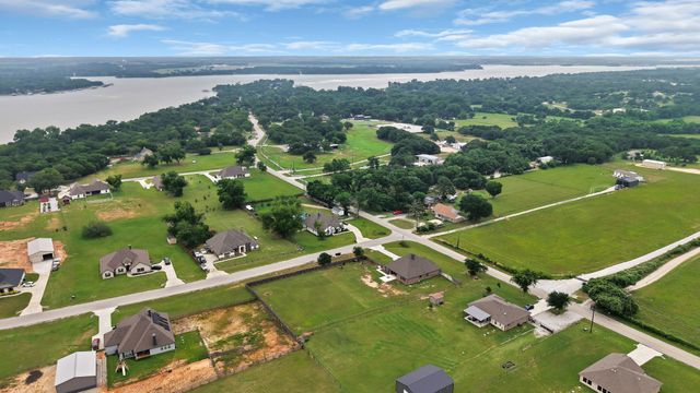 7440 Briar Road, Azle, TX 76020