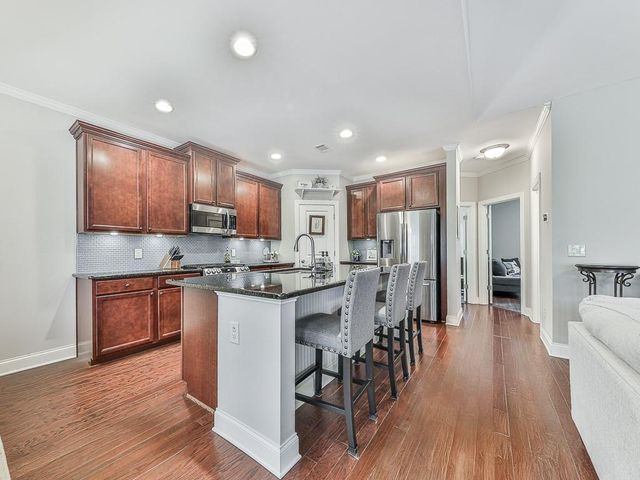 205 River Run, Woodstock, GA 30188