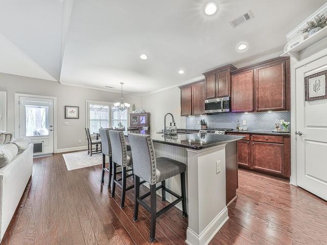 205 River Run, Woodstock, GA 30188