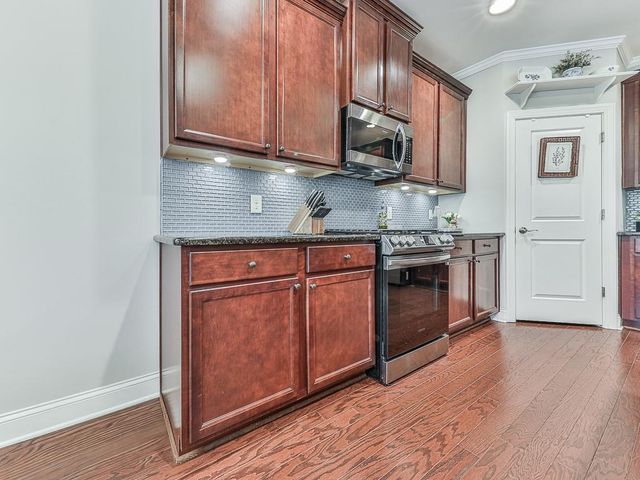205 River Run, Woodstock, GA 30188