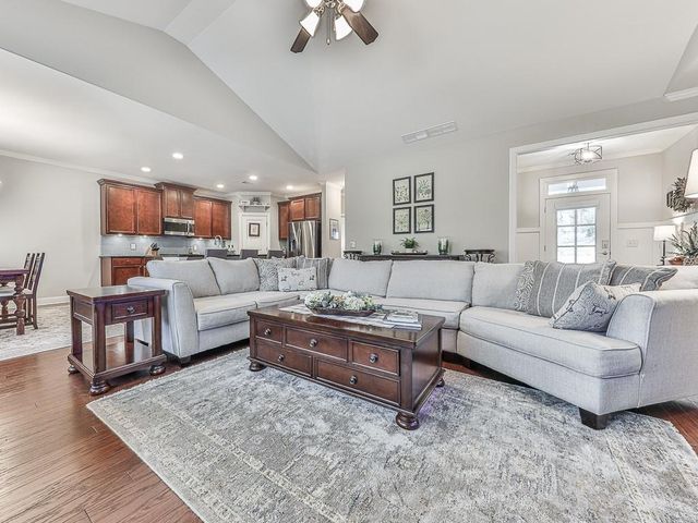 205 River Run, Woodstock, GA 30188