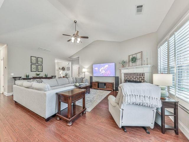 205 River Run, Woodstock, GA 30188