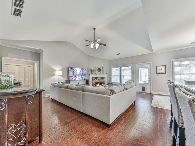 205 River Run, Woodstock, GA 30188