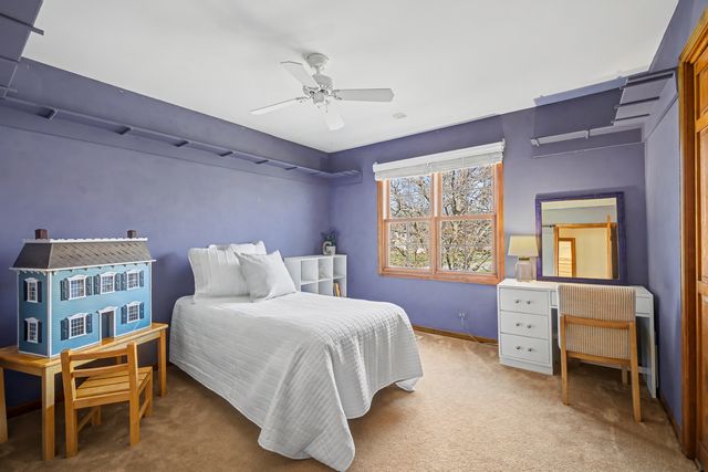 2012 Somerset Lane, Wheaton, IL 60189