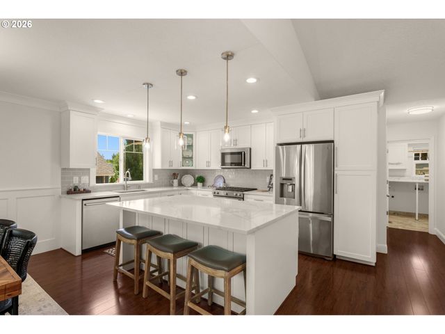 16442 WAYNE Dr, Oregon City, OR 97045