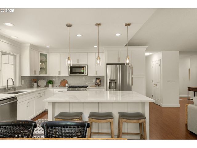 16442 WAYNE Dr, Oregon City, OR 97045