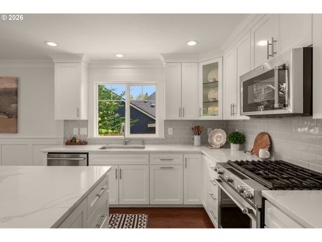 16442 WAYNE Dr, Oregon City, OR 97045