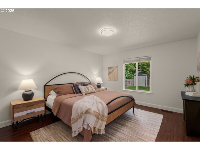 16442 WAYNE Dr, Oregon City, OR 97045