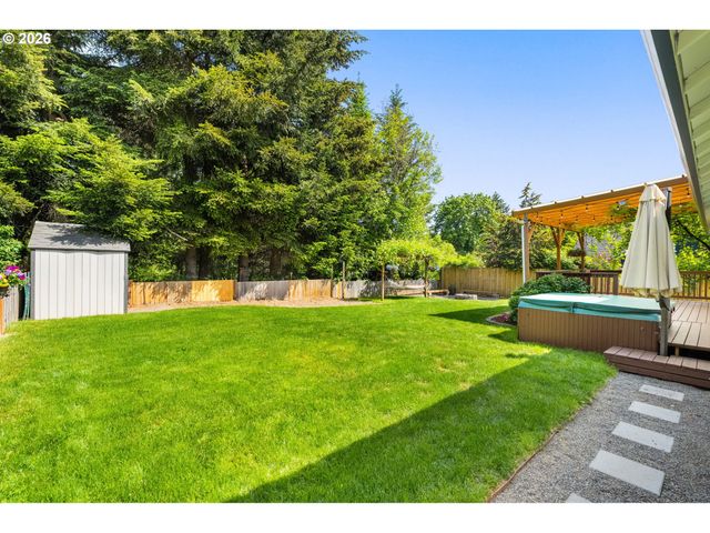 16442 WAYNE Dr, Oregon City, OR 97045