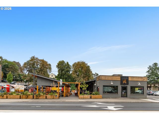 16442 WAYNE Dr, Oregon City, OR 97045
