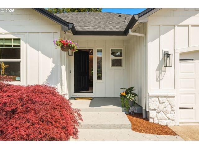 16442 WAYNE Dr, Oregon City, OR 97045