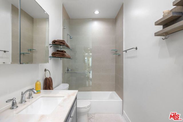 11723 Goshen Avenue 302, Los Angeles, CA 90049