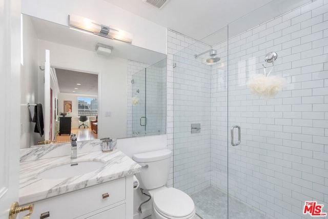 11723 Goshen Avenue 302, Los Angeles, CA 90049