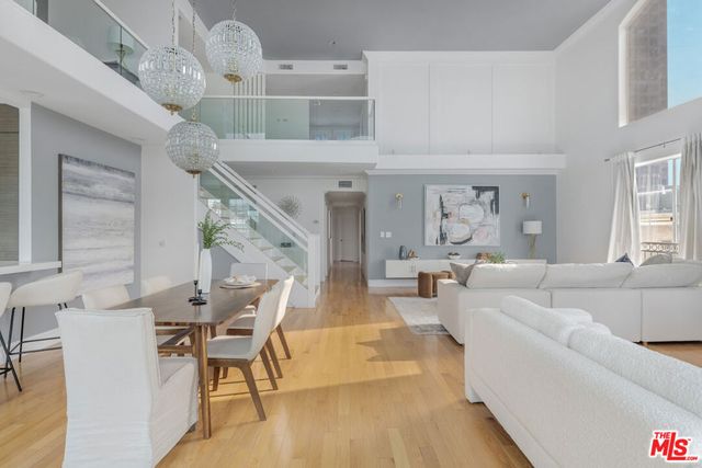 11723 Goshen Avenue 302, Los Angeles, CA 90049