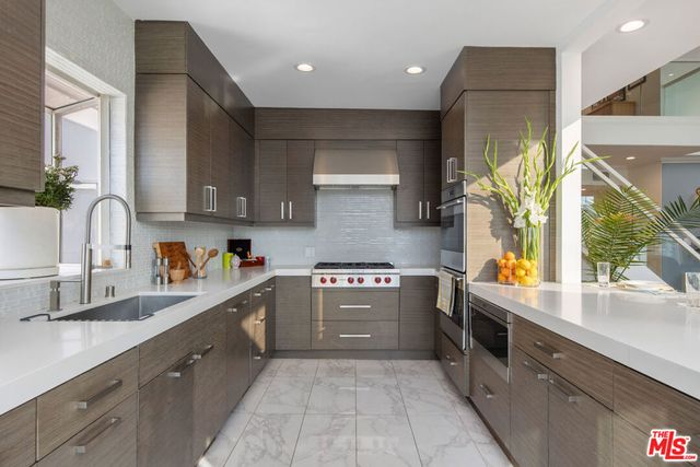 11723 Goshen Avenue 302, Los Angeles, CA 90049