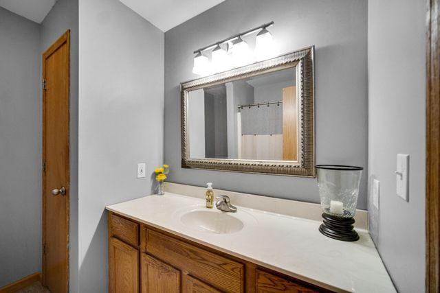 491 Pheasant Run Drive, Hobart, IN 46342