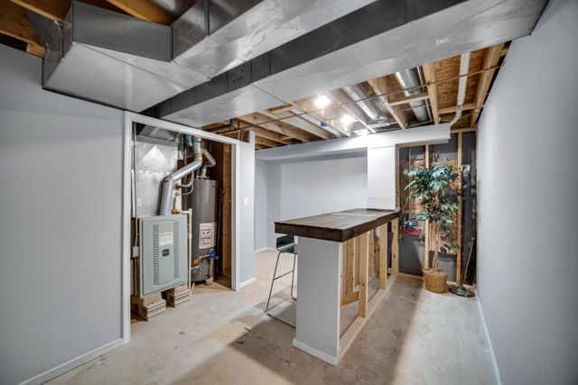 491 Pheasant Run Drive, Hobart, IN 46342