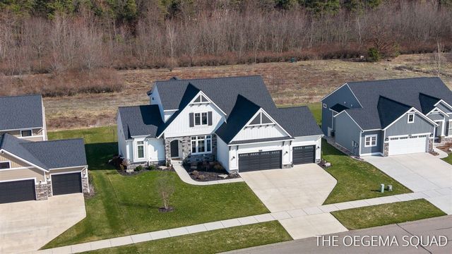 13711 Harrington Landing, Holland, MI 49424