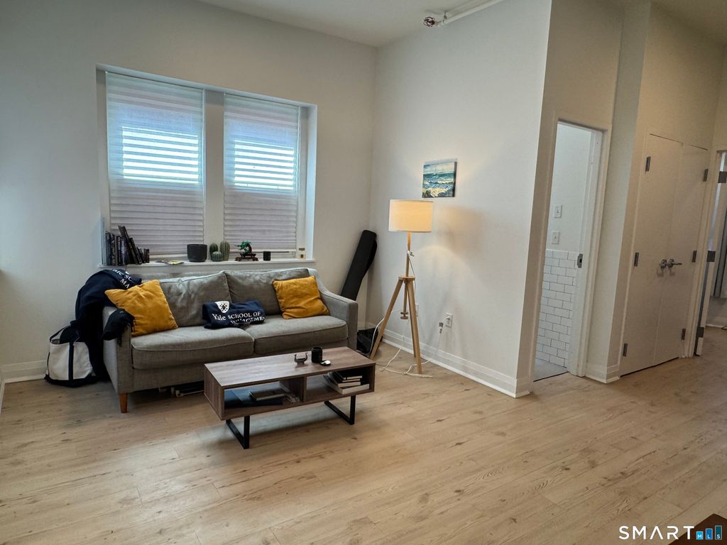 19 Whitney Avenue D, New Haven, CT 06510