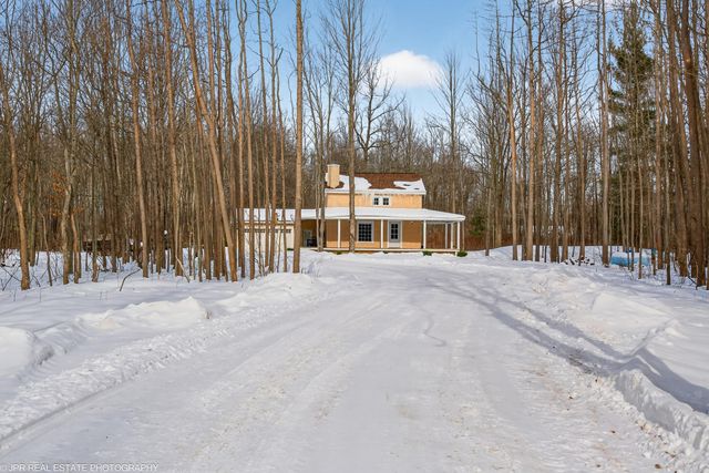 6811 116th Avenue, Ganges Twp, MI 49408