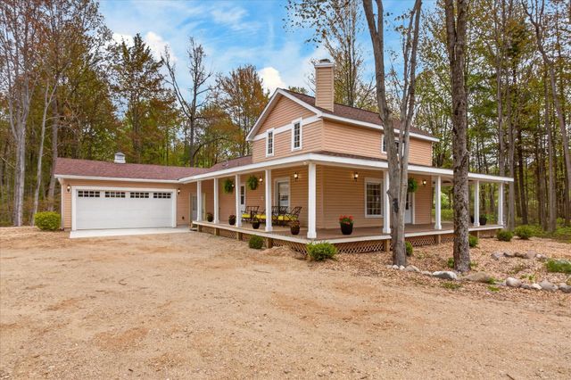 6811 116th Avenue, Ganges Twp, MI 49408