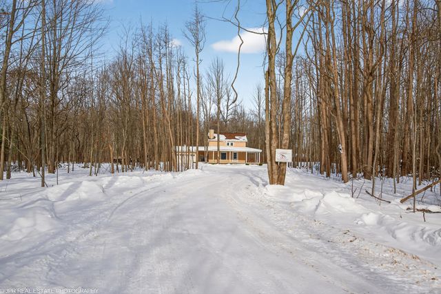 6811 116th Avenue, Ganges Twp, MI 49408