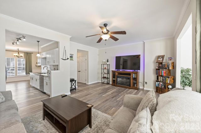2002 Cramerton Village Drive, Cramerton, NC 28032