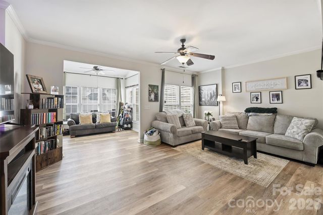 2002 Cramerton Village Drive, Cramerton, NC 28032