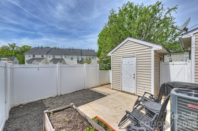 2002 Cramerton Village Drive, Cramerton, NC 28032