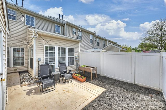 2002 Cramerton Village Drive, Cramerton, NC 28032