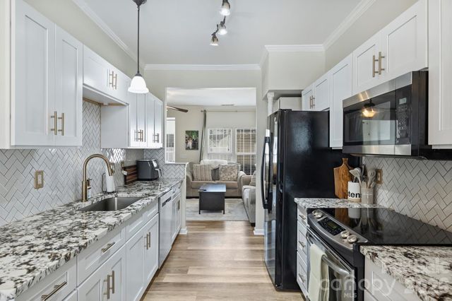 2002 Cramerton Village Drive, Cramerton, NC 28032