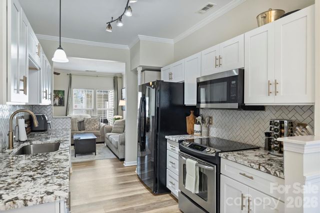 2002 Cramerton Village Drive, Cramerton, NC 28032