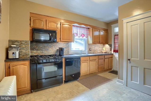 155 E EMAUS ST, Middletown, PA 17057