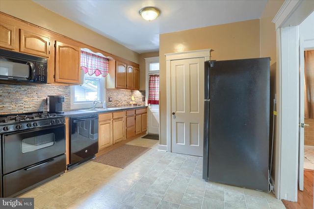 155 E EMAUS ST, Middletown, PA 17057