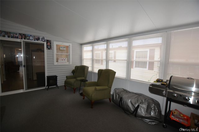 65A Village Circle W, Manorville, NY 11949