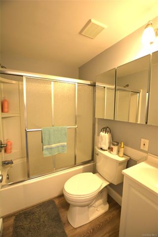 65A Village Circle W, Manorville, NY 11949