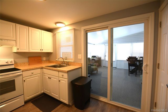 65A Village Circle W, Manorville, NY 11949