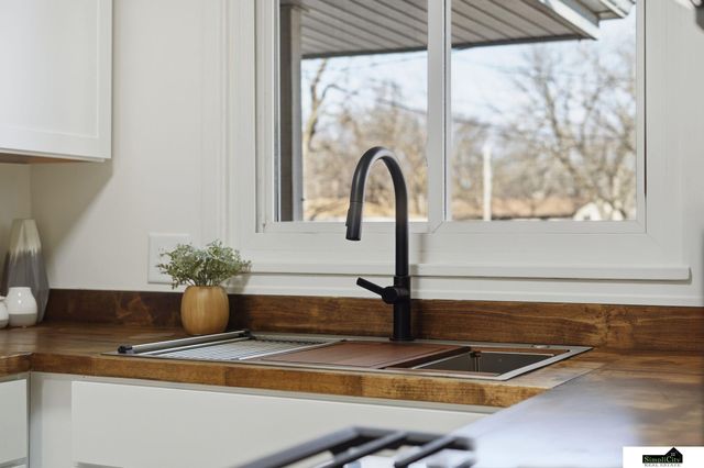 3324 Gott Circle, Lincoln, NE 68524