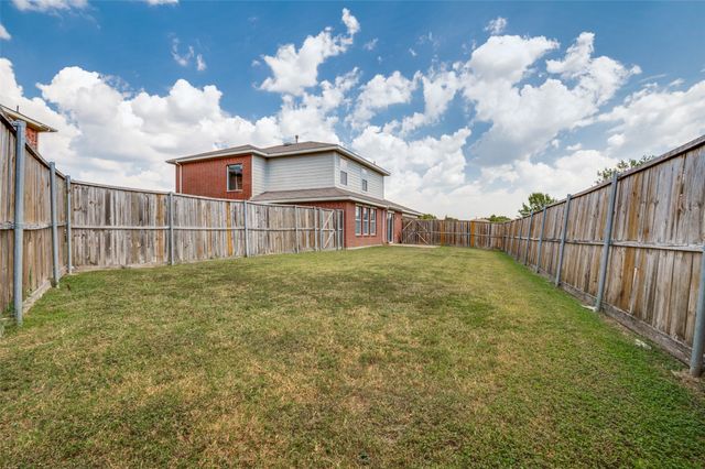 213 Balsam Grove Circle, Desoto, TX 75115