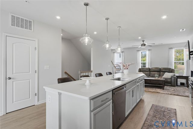 13224 Coalfield Station Ln, Midlothian, VA 23114