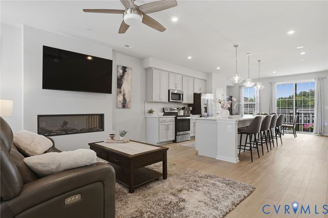 13224 Coalfield Station Ln, Midlothian, VA 23114