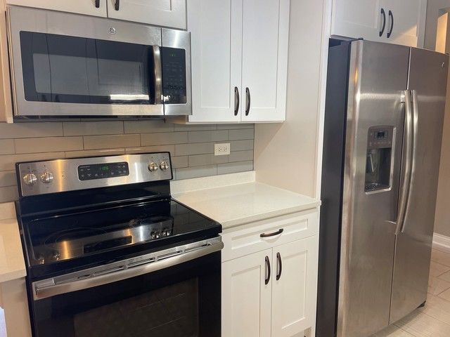 880 E Old Willow Road 166, Prospect Heights, IL 60070