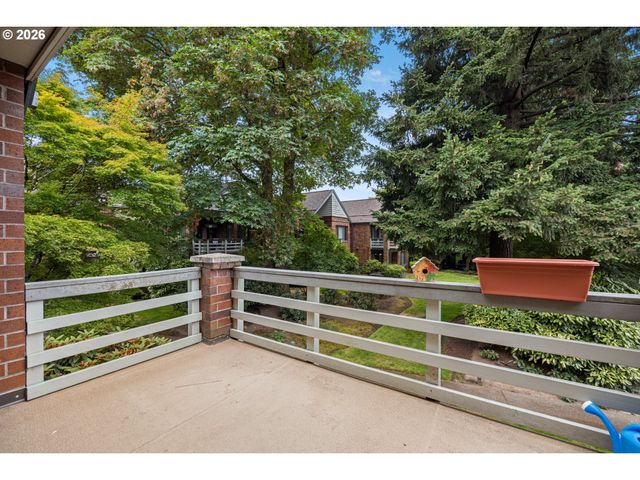 15015 Ne SACRAMENTO St 51, Portland, OR 97230
