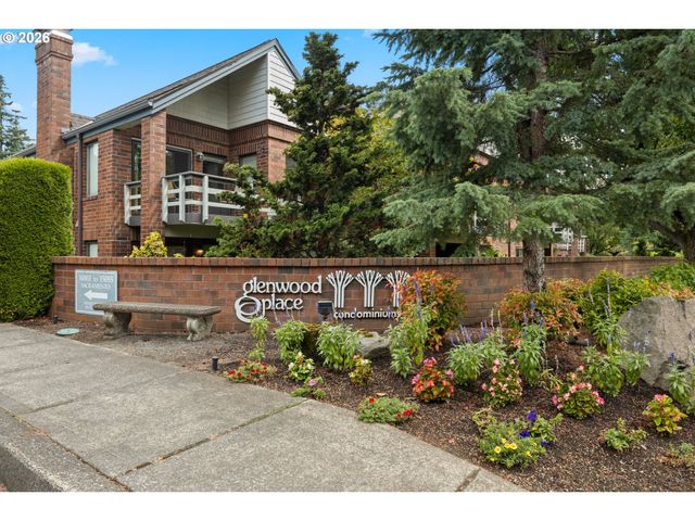 15015 Ne SACRAMENTO St 51, Portland, OR 97230