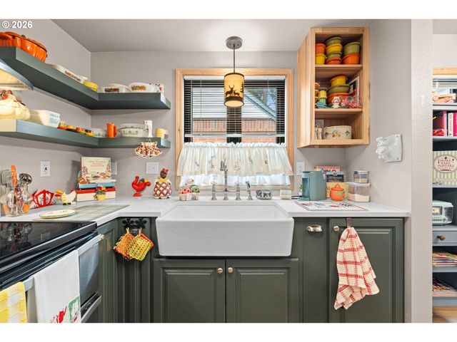 15015 Ne SACRAMENTO St 51, Portland, OR 97230