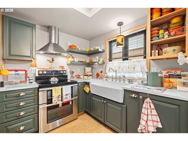 15015 Ne SACRAMENTO St 51, Portland, OR 97230