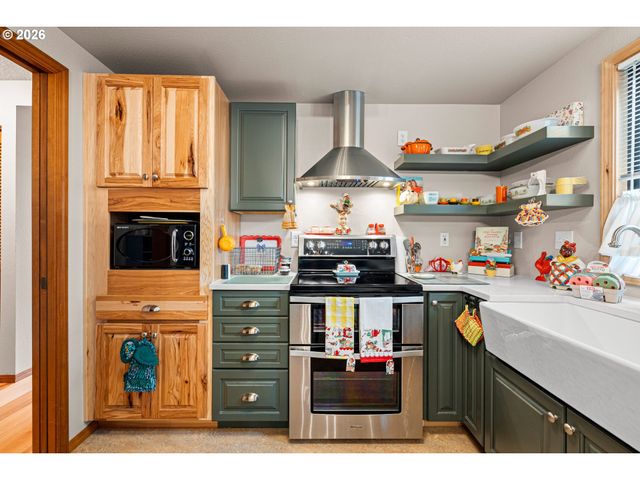 15015 Ne SACRAMENTO St 51, Portland, OR 97230